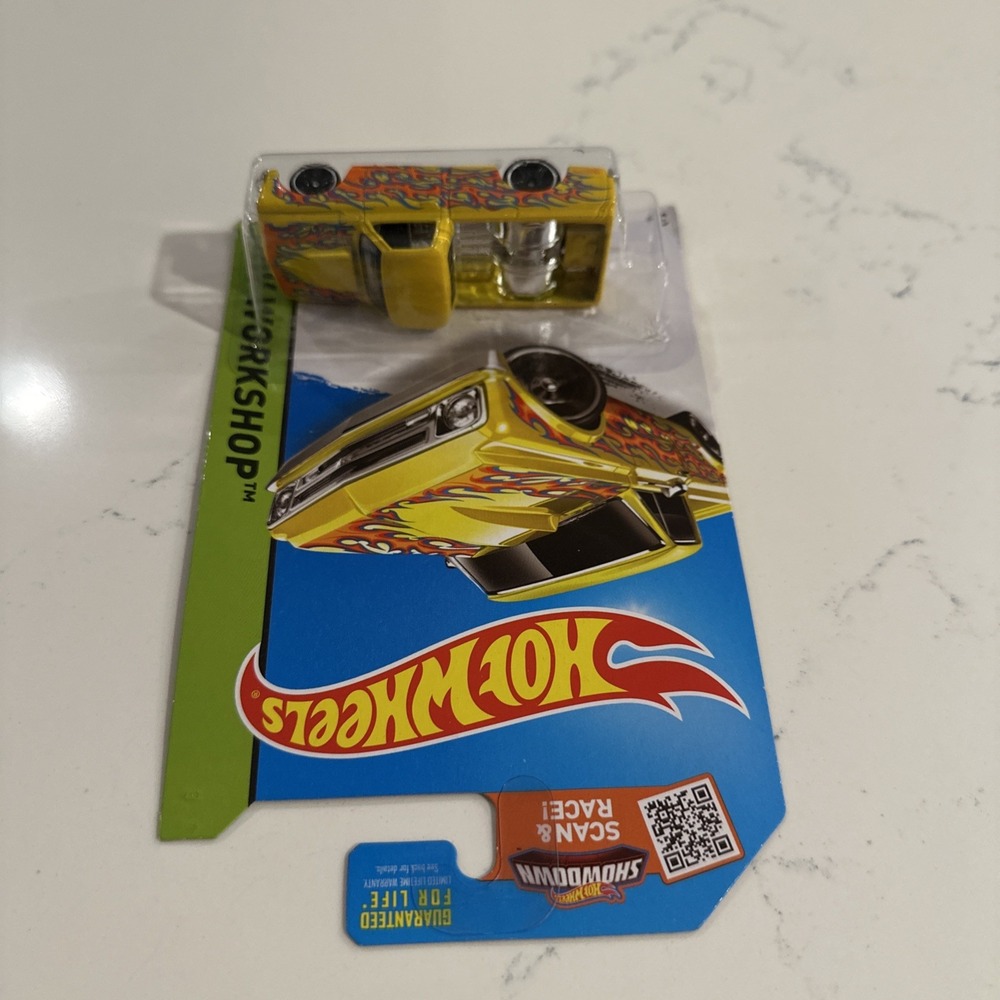 Hot Wheels '67 Chevy C10 Yellow with Orange Flames HW Workshop 208/250 - Picture 3 of 5